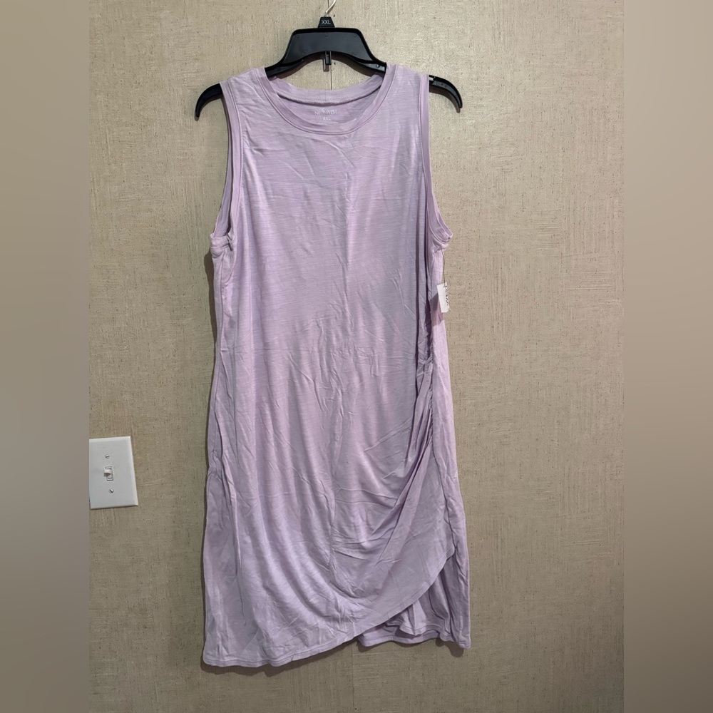Nine West women’s sleeveless side ruched dress